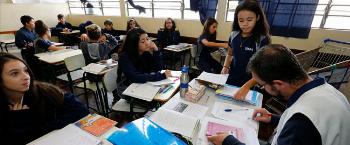 Distribuição de aulas em todo Paraná começa nesta quinta-feira (1) 