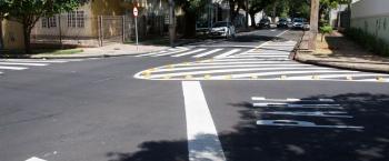 Ruas acalmadas” garantem mais segurança no trânsito Ruas acalmadas” garantem mais segurança no trânsito