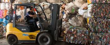 Central de recicláveis valoriza cooperativas com aumento de renda 