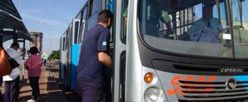 Índios são beneficiados com transporte gratuito pelo município 