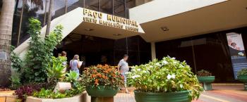 Prefeitura funcionará em turno único hoje (29) 