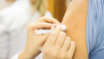 Vacina da gripe está disponível para toda população 