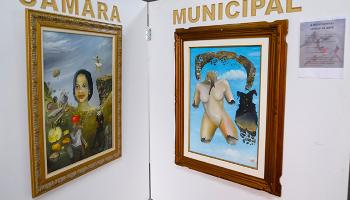 Exposição do artista plástico Giancarlo Roger Hilário aborda cultura popular 
