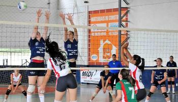 Liga Metropolitana Escolar de Maringá tem 13 colégios participantes Liga Metropolitana Escolar de Maringá tem 13 colégios participantes