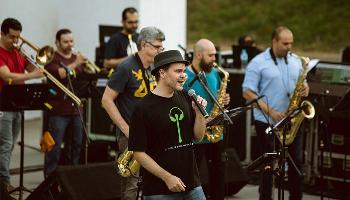 Espetáculo musical vai homenagear a Tropicália em Maringá no domingo (23) 