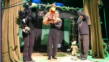 Mostra de Teatro Prapiazada promove cultura na semana da criança 