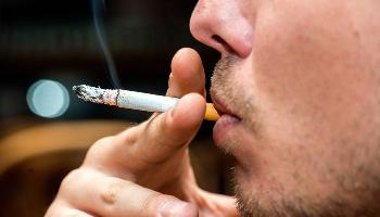 Cigarro: legal ou ilegal, faz mal à saúde 