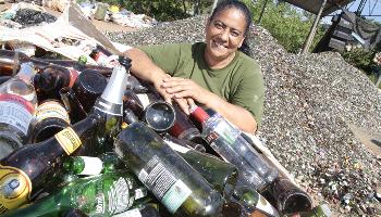 Reduzir, reutilizar e reciclar são ações práticas que visam minimizar o desperdício de materiais Reduzir, reutilizar e reciclar são ações práticas que visam minimizar o desperdício de materiais