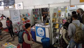 Livros da Eduem com descontos a partir de 50% durante evento 