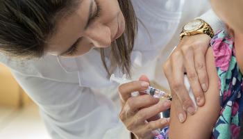 Mais de 435 mil doses de vacinas já foram aplicadas neste ano em Maringá 
