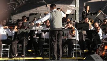 Orquestra Filarmônica da Unicesumar faz concerto especial no Parque do Ingá 