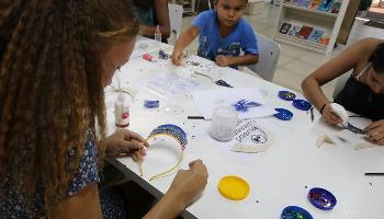 Bibliotecas públicas de Maringá já estão em clima de Carnaval 