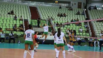 Maringá vence Valinhos e assume a 2ª colocação na Superliga B Maringá vence Valinhos e assume a 2ª colocação na Superliga B