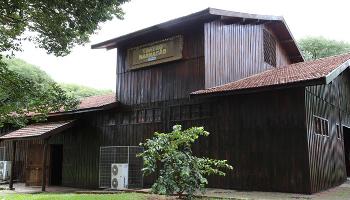 Cultura promove melhorias nos teatros Barracão e Reviver 