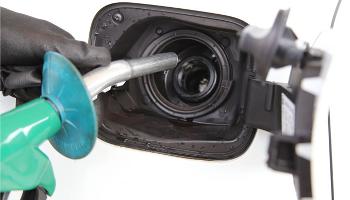 Procon autua postos por comercialização de gasolina em desconformidade 
