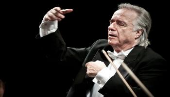 Maestro João Carlos Martins rege orquestras no aniversário de Maringá 