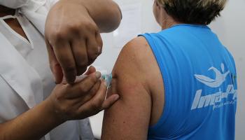 Dia D de vacinação contra gripe ocorre neste sábado (4) 