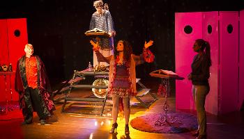 Peça teatral com 15 anos convoca atores profissionais ou amadores 