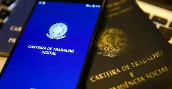 Geração de empregos desacelera no Paraná em fevereiro, mostram dados do Fecomércio 