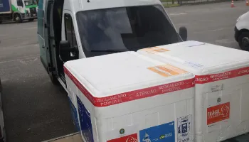 Primeiro lote de vacinas para crianças de seis meses a dois anos contra Covid-19 chega ao Paraná 