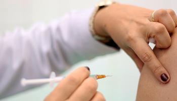 Vacinação contra gripe é liberada para toda população até durarem os estoques 
