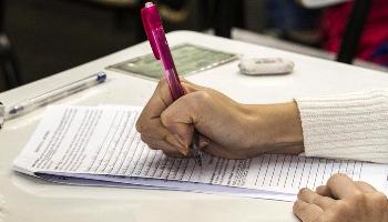 Universidade abre vagas para professores temporários 