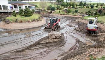 Começa construção de ′piscina′ para acomodar carpas 