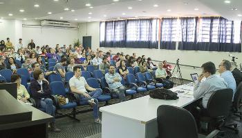 Instituição aprova retomada do calendário acadêmico; greve continua 