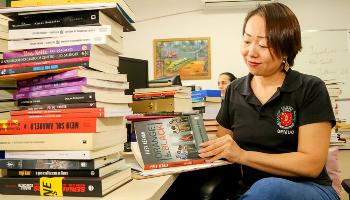 Secretaria de Cultura de Maringá investe R$50 mil em acervo de bibliotecas Secretaria de Cultura de Maringá investe R$50 mil em acervo de bibliotecas