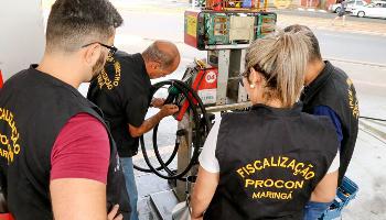Lacre de bomba: fiscalização constatou perda de 9 ml por litro em Maringá 