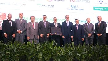 Empresário do Ano vai para presidente da Sicredi União PR/SP Empresário do Ano vai para presidente da Sicredi União PR/SP