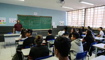 Mais de 20 mil vagas serão remanejadas do período noturno para o diurno em 2020 