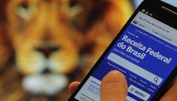 Mais de 700 mil declarações do IR caíram na malha fina  