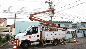 Governador do PR amplia subsídio do 'Luz Fraterna' para 150kWh 