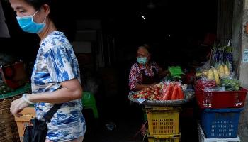 Em casos indispensáveis, veja cuidados ao realizar compras fora de casa Em casos indispensáveis, veja cuidados ao realizar compras fora de casa