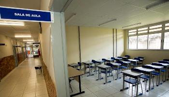 Início das aulas presenciais da UEM é adiado 