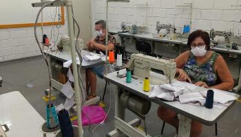 Cursos da UEM produzem máscaras para proteção contra COVID-19 