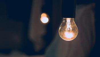 Pequenos e médias empresas podem conseguir desconto na conta de luz 