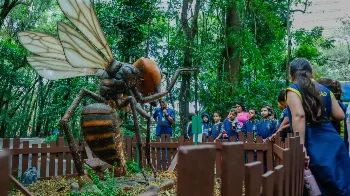 Prefeitura de Maringá prorroga fim da exposição “Primavera Encantada: Natureza Gigante” 