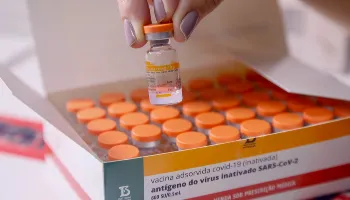Anvisa rejeita uso de CoronaVac para crianças e adolescentes 