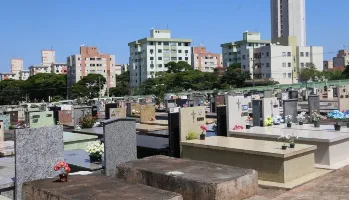 Número semanal de casos e mortes por coronavírus em Maringá é o maior desde o início da pandemia 