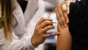 Cobertura vacinal da gripe atinge 51% do público-alvo em Maringá 