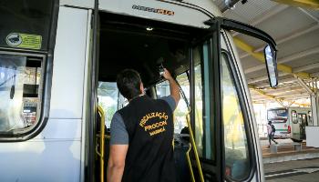 Procon e Vigilância Sanitária fazem vistoria surpresa no Terminal Intermodal 