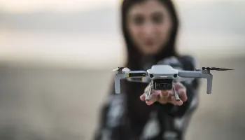 Prefeitura abre pré-inscrições para cursos gratuitos de pilotagem de drone, photoshop e programação