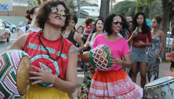 Evento gratuito integra apresentações culturais e ações sociais nos bairros de Maringá Evento gratuito integra apresentações culturais e ações sociais nos bairros de Maringá