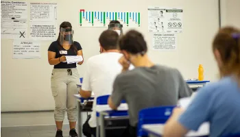UEM divulga resultado do Vestibular 2021, terceira etapa do PAS 2021 e Vestibular PcD 2022 UEM divulga resultado do Vestibular 2021, terceira etapa do PAS 2021 e Vestibular PcD 2022