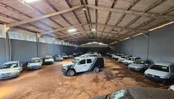 Governo do Paraná realiza leilão de 200 veículos com lances a partir de R$ 1 mil 