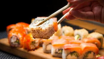 Guia Gastronômico: conheça os cinco restaurantes de comida asiática mais bem avaliados de Maringá 