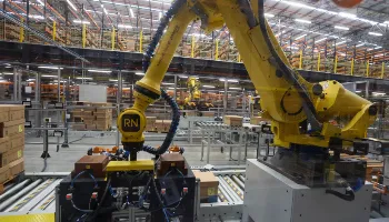 Paraná registrou crescimento no setor industrial em fevereiro; média nacional recuou 