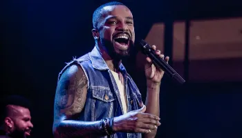 Alexandre Pires se apresenta em Maringá com o “Baile do Nego Véio 2” no dia 15 de setembro 